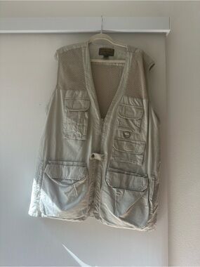 Eddie Bauer Light Beige Multi-Pocket Outdoor Vest